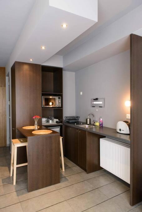 City Lux2Modern Apartment Next To Kerameikos Metro Athens Exterior photo