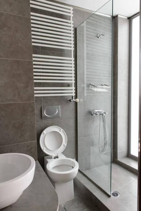 City Lux2Modern Apartment Next To Kerameikos Metro Athens Exterior photo